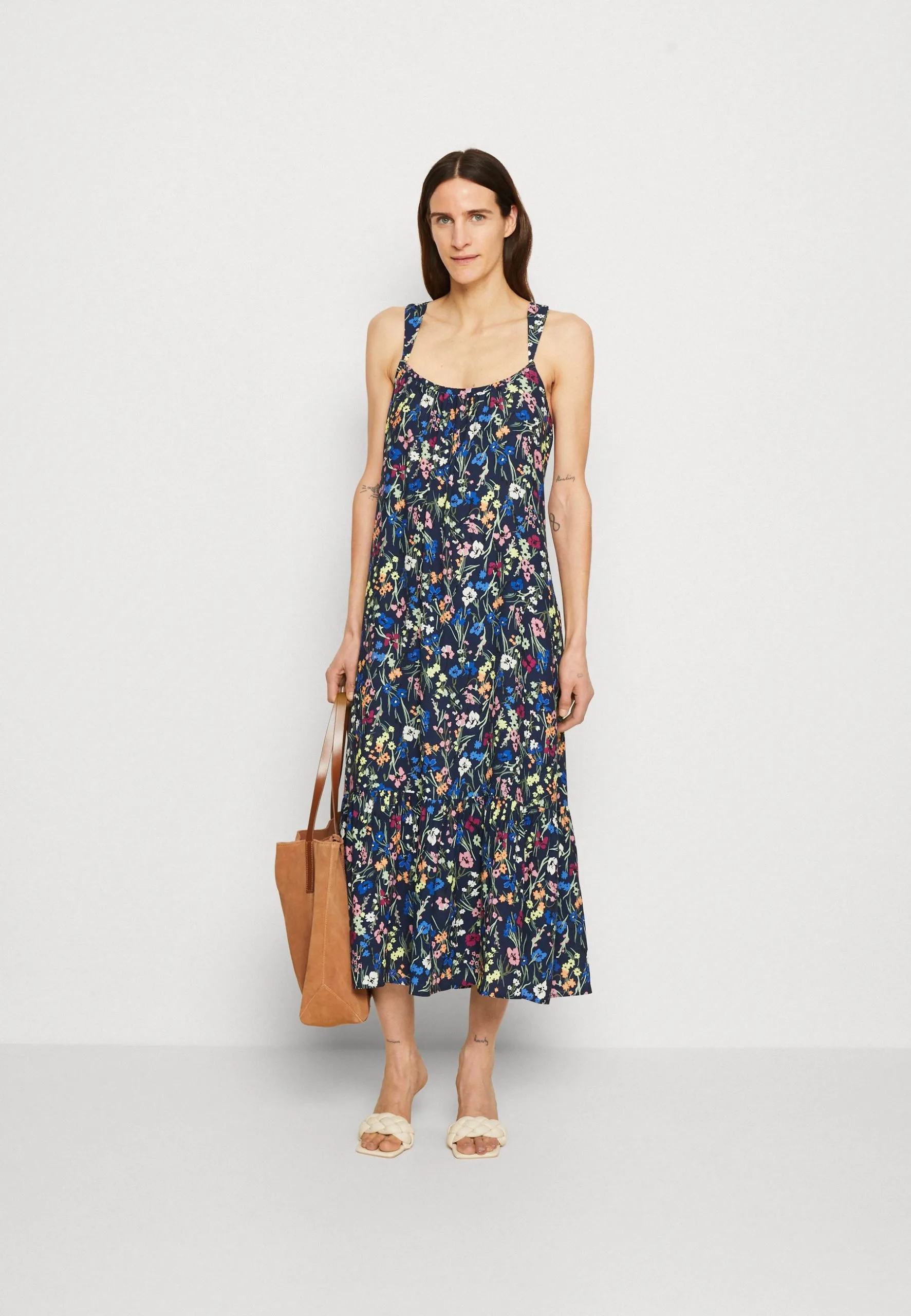 ESPRIT Aop Strap - Kjole - Navy 4 ESPRIT Aop Strap - Kjole - Navy - Bilde 2