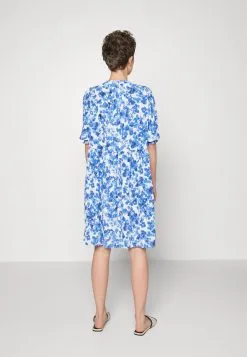 ESPRIT Dress - Kjole - Ice 14 ESPRIT Dress - Kjole - Ice -ESPRIT Butikk 9f229fb7ac5a45628eb08dfaa73593ca