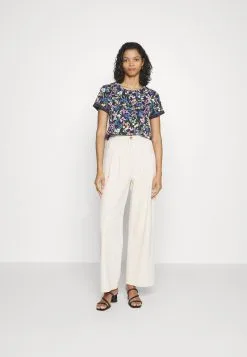 ESPRIT Core Tee - T-Shirts Med Print - Navy 12 ESPRIT Core Tee - T-Shirts Med Print - Navy -ESPRIT Butikk a41f32504513442fa83d34322c279b2f