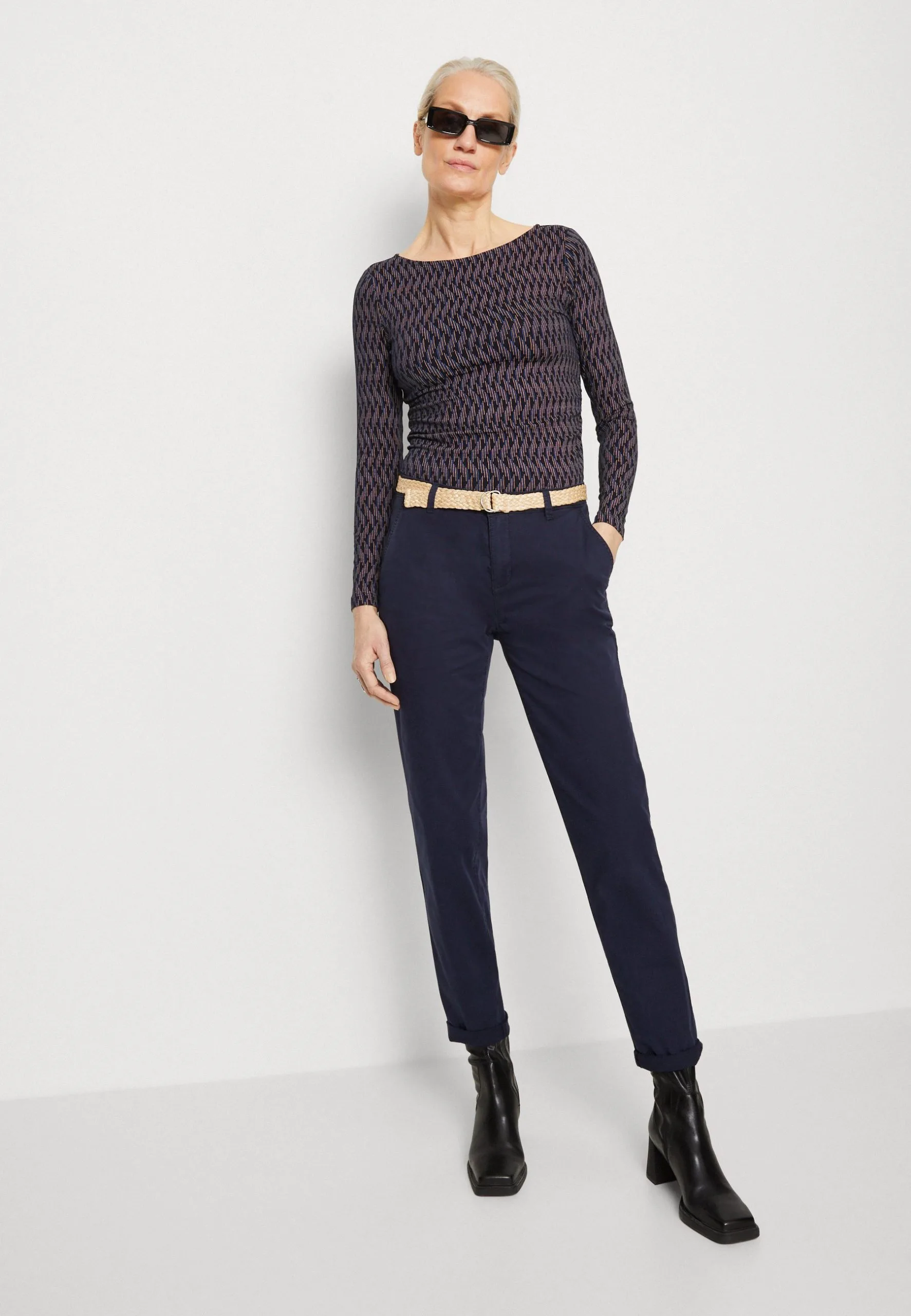 ESPRIT Gather - Topper Langermet - Navy 6 ESPRIT Gather - Topper Langermet - Navy - Bilde 4