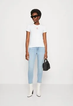 ESPRIT Butikk -ESPRIT Butikk aaa99caa5f864dce872c698f87ad5076