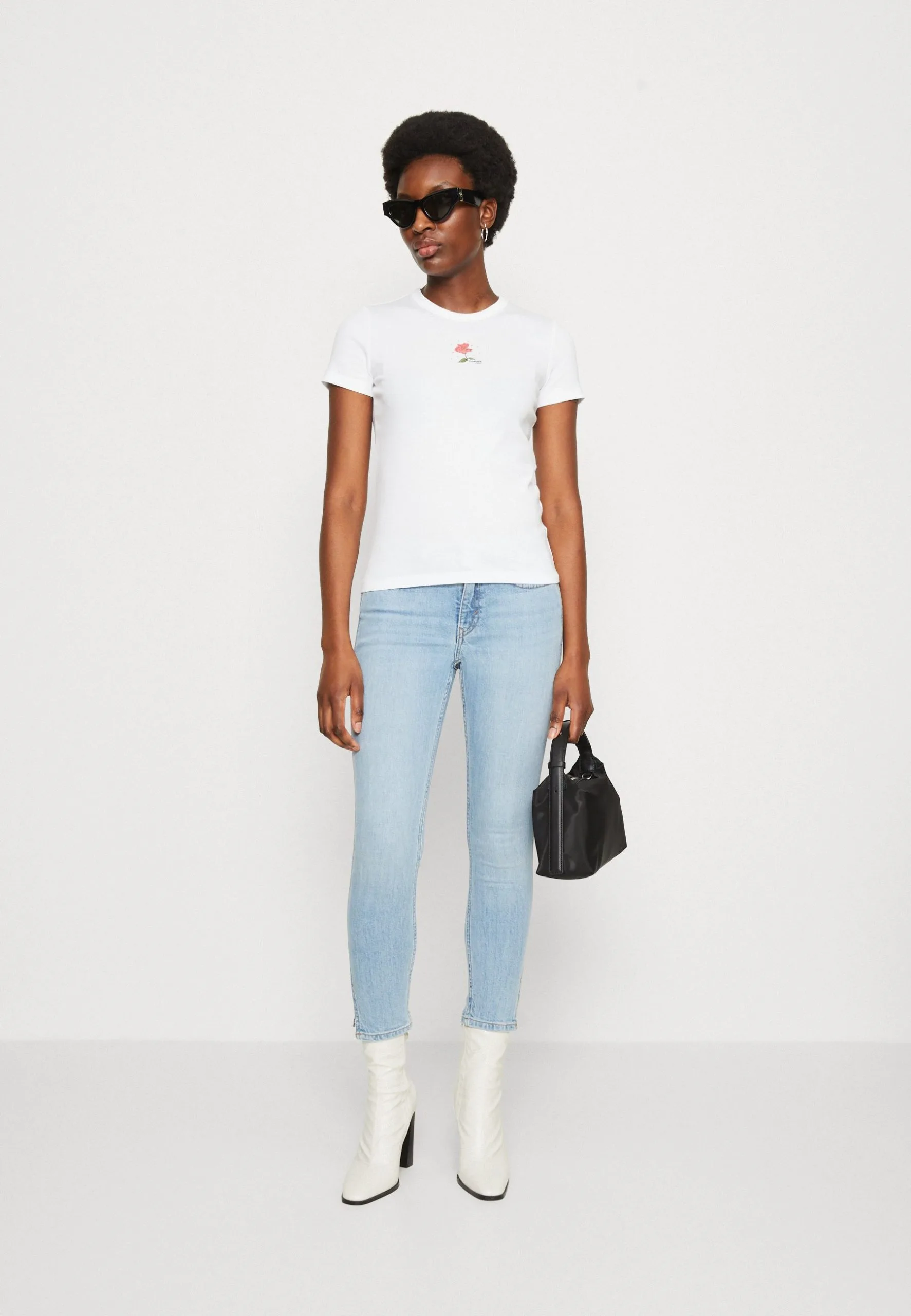 Edc By Esprit Aw- T-Shirts Med Print - White 4 Edc By Esprit Aw- T-Shirts Med Print - White - Bilde 2