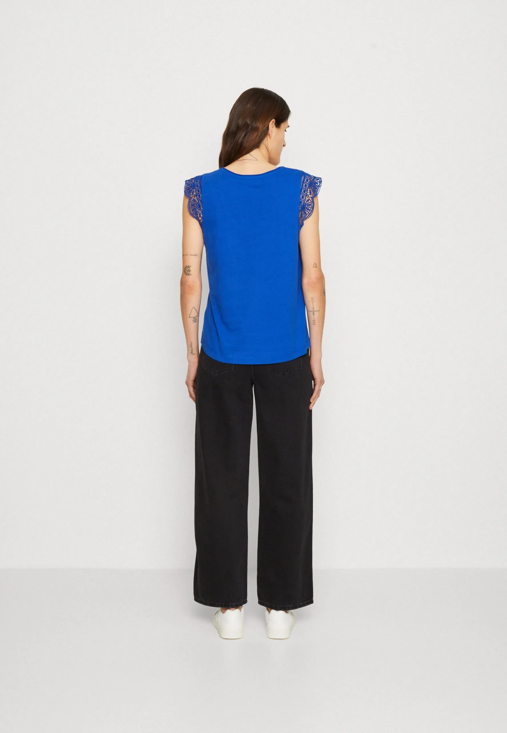 ESPRIT T-Shirts Med Print - Ink 5 ESPRIT T-Shirts Med Print - Ink - Bilde 3