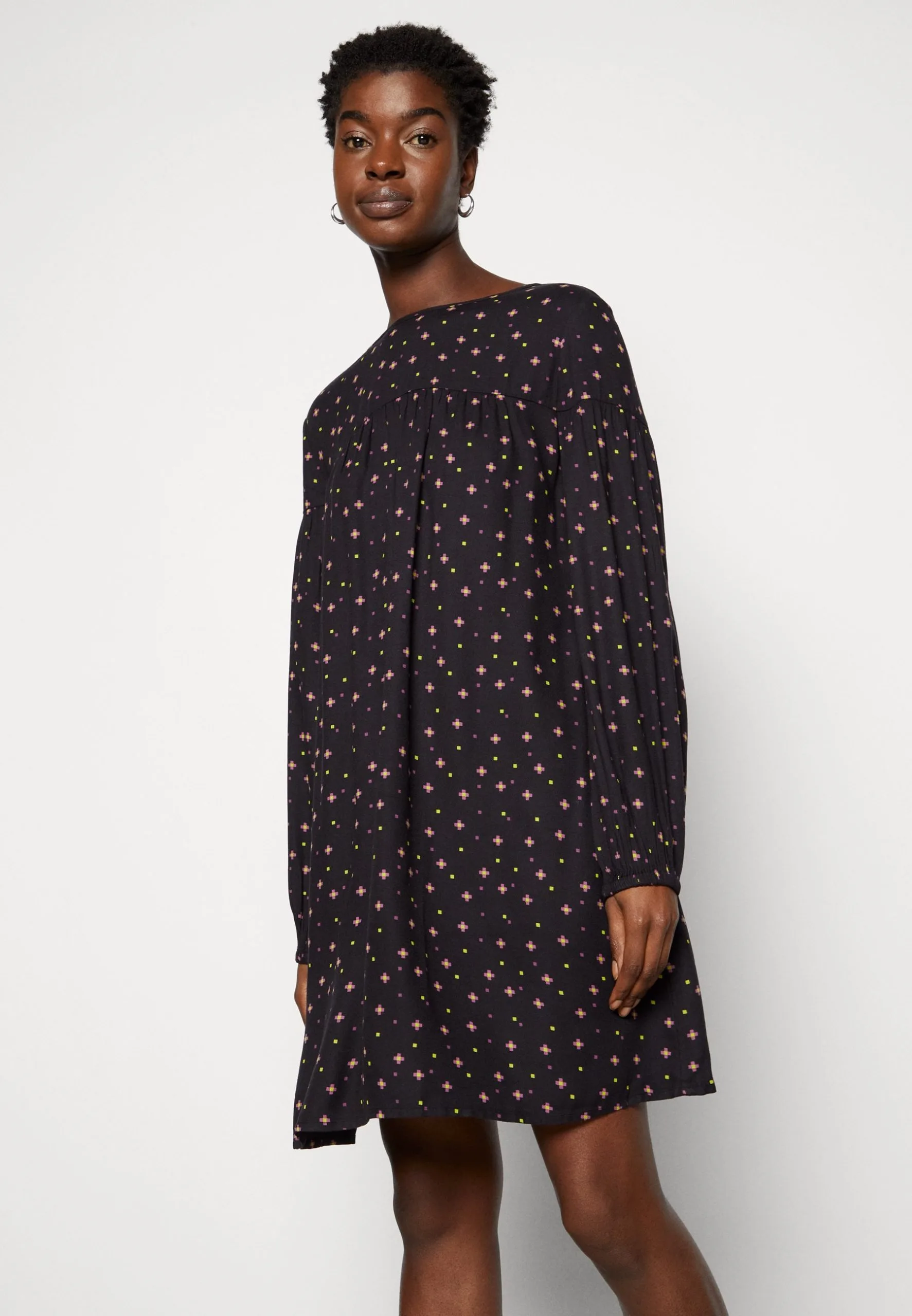 Edc By Esprit Easy Care Dress - Kjole - Black 6 Edc By Esprit Easy Care Dress - Kjole - Black - Bilde 4