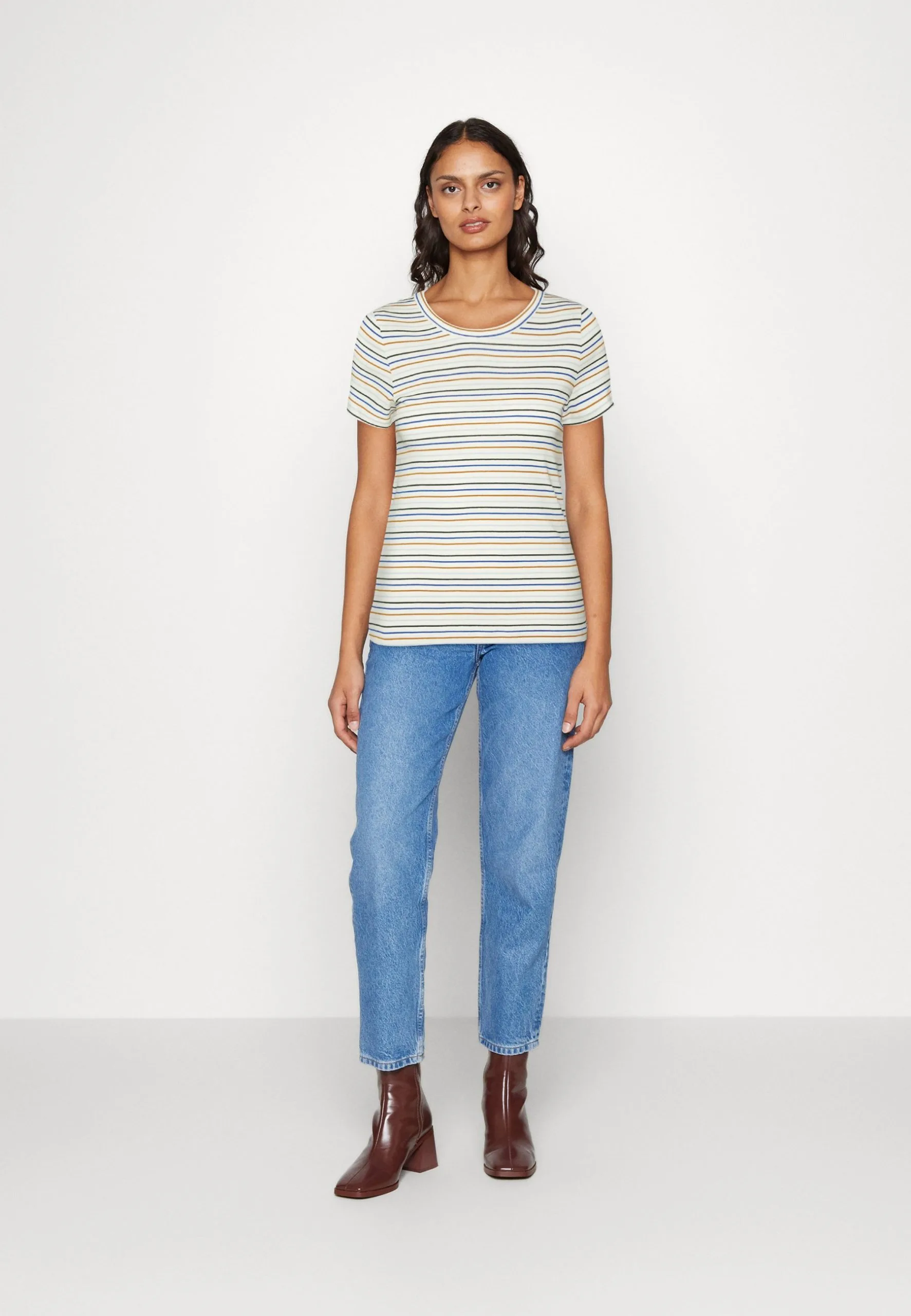ESPRIT Striped - T-Shirts Med Print - Off White 4 ESPRIT Striped - T-Shirts Med Print - Off White - Bilde 2