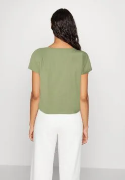 Edc By Esprit Pleat - T-Shirts - Light Khaki -ESPRIT Butikk bc58144a0a964213a3cfb5e5e6e12b43