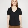 ESPRIT Sticht - T-Shirts - Black 2 ESPRIT Sticht - T-Shirts - Black -ESPRIT Butikk c590b3ddce7a4434a90adae69377f0cc