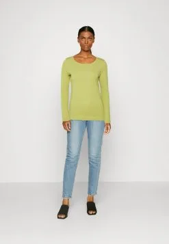 ESPRIT Topper Langermet - Leaf Green 8 ESPRIT Topper Langermet - Leaf Green -ESPRIT Butikk c84e40faf0064615899e2e2e67db06fe