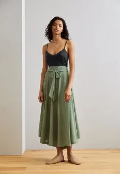 ESPRIT Core Tank - Topper - Black 10 ESPRIT Core Tank - Topper - Black -ESPRIT Butikk ca93d13cf0ce4292ab44c15d158f91db