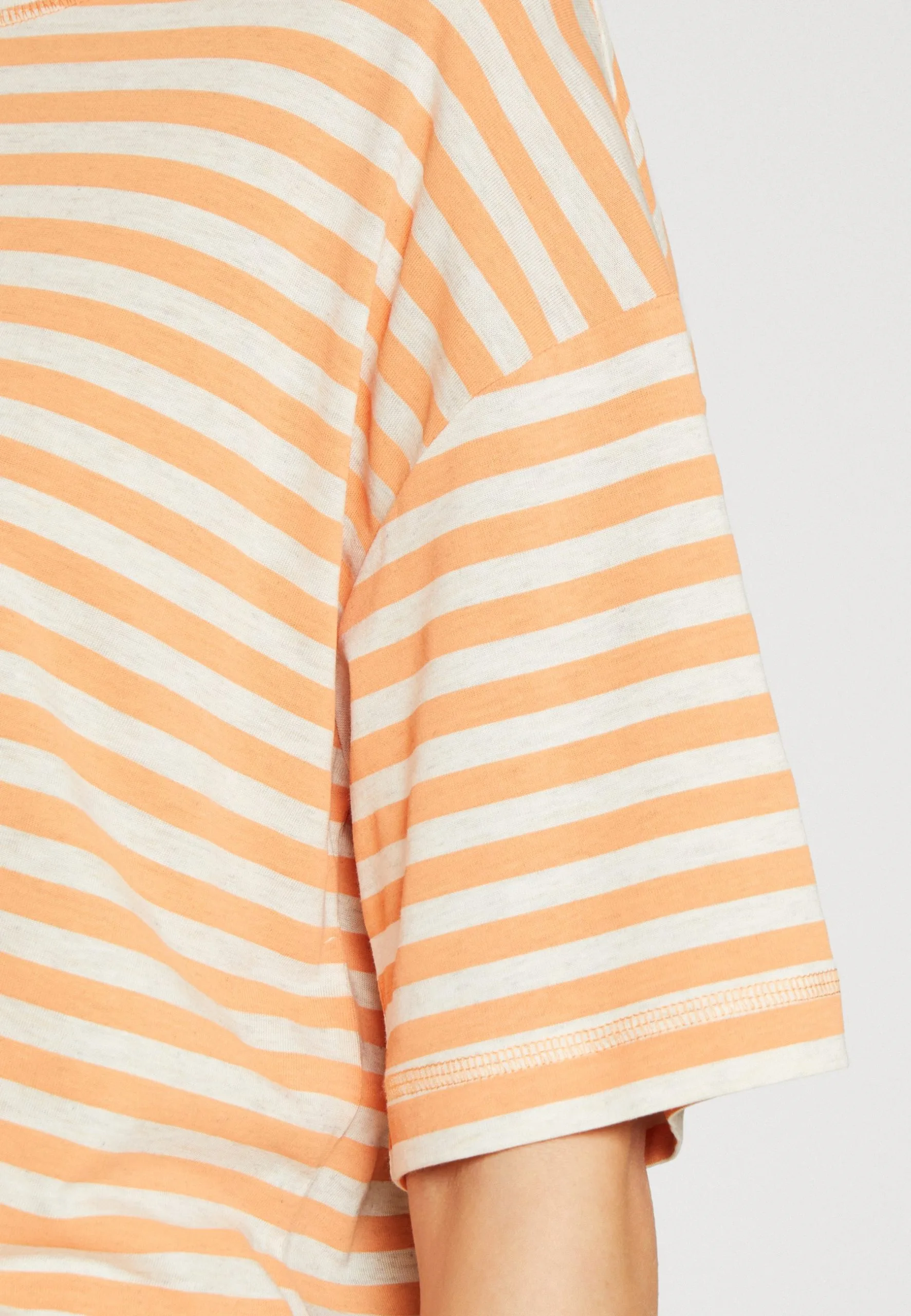 ESPRIT Boxy - T-Shirts Med Print - Orange 8 ESPRIT Boxy - T-Shirts Med Print - Orange - Bilde 6