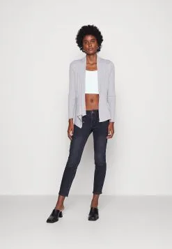 ESPRIT Cardigan - Cardigan - Light Grey 9 ESPRIT Cardigan - Cardigan - Light Grey -ESPRIT Butikk cdc3f61670fe4899baea8e51ea121d4b