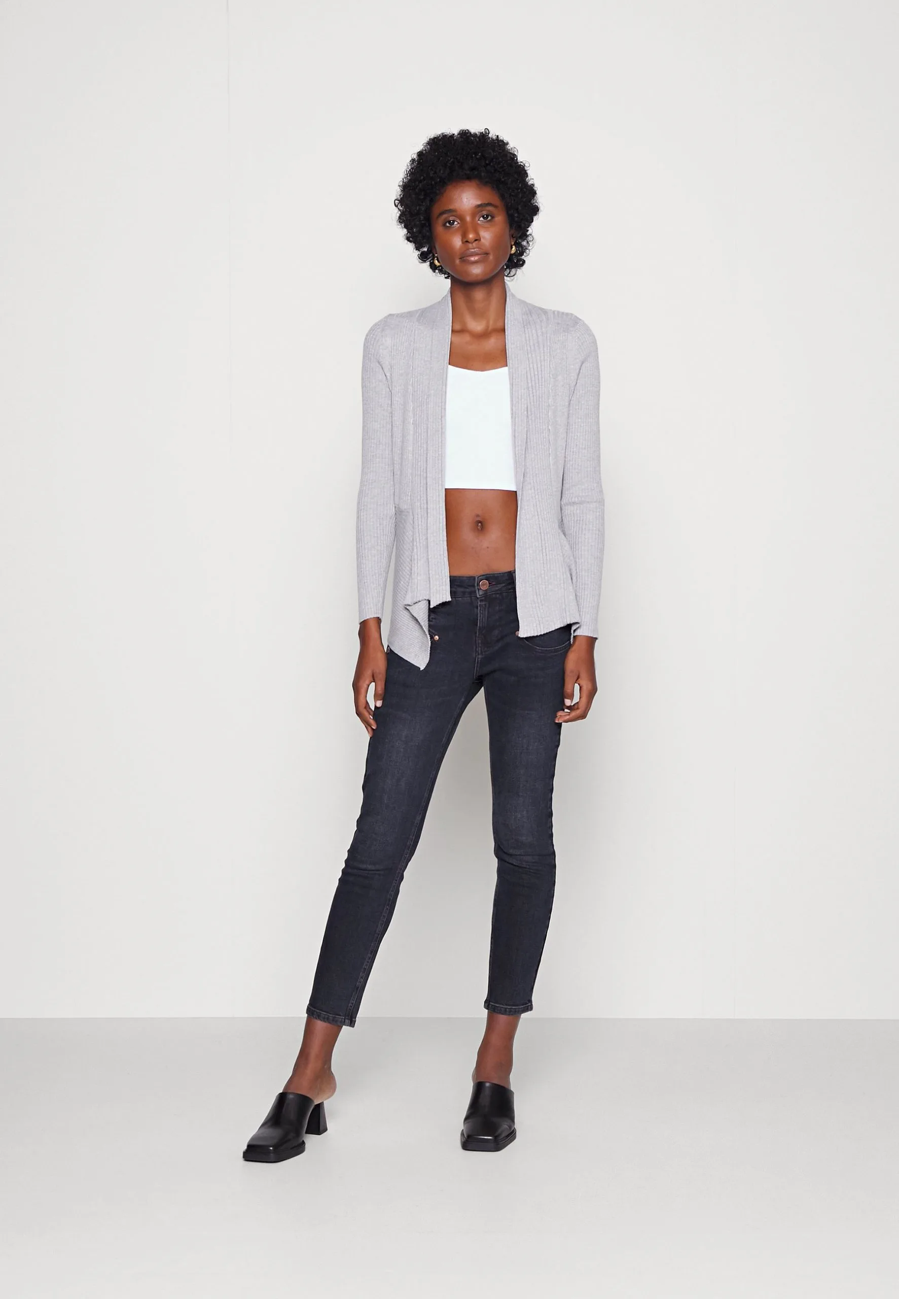 ESPRIT Cardigan - Cardigan - Light Grey 4 ESPRIT Cardigan - Cardigan - Light Grey - Bilde 2