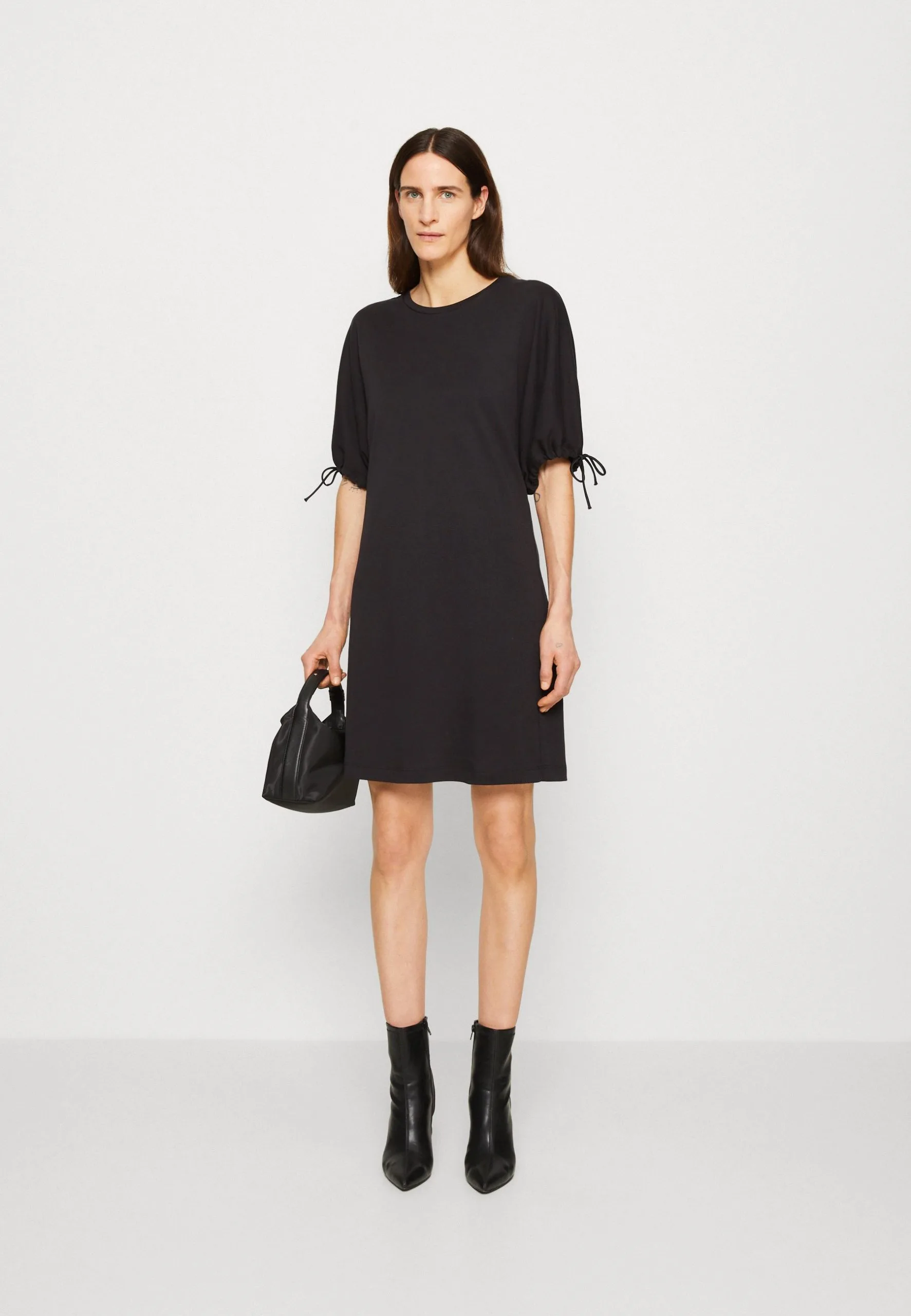 ESPRIT Dress- Jerseykjole - Black 4 ESPRIT Dress- Jerseykjole - Black - Bilde 2