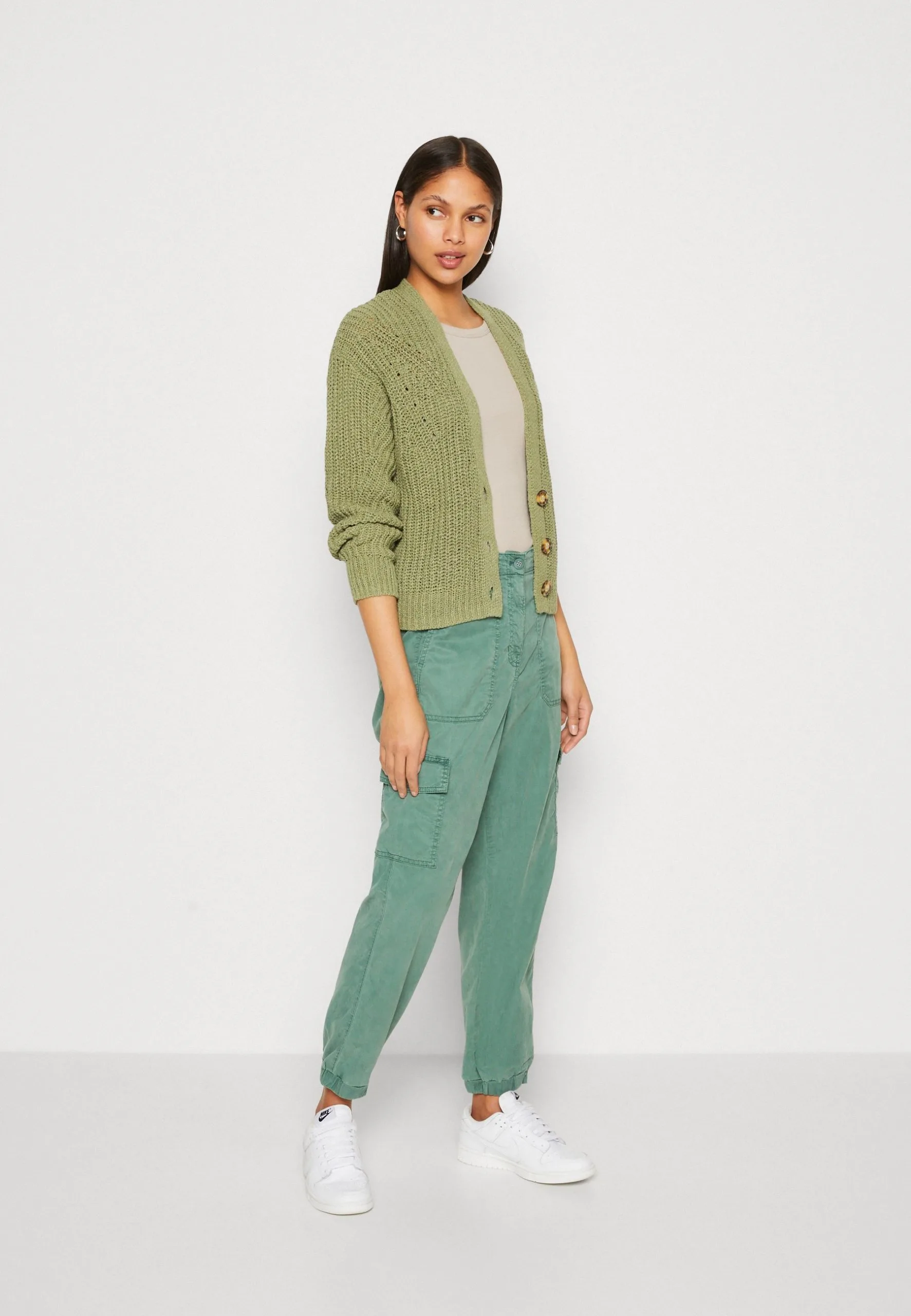 ESPRIT Tape Stitch - Cardigan - Light Khaki 4 ESPRIT Tape Stitch - Cardigan - Light Khaki - Bilde 2