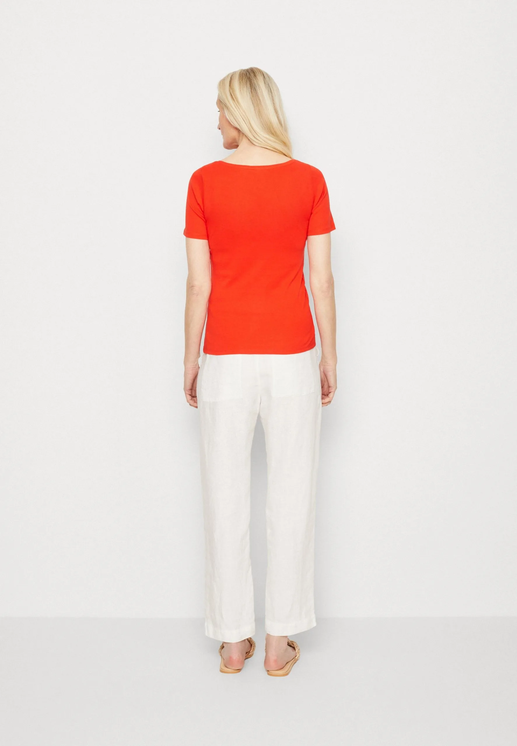 ESPRIT T-Shirts Med Print - Red 5 ESPRIT T-Shirts Med Print - Red - Bilde 3