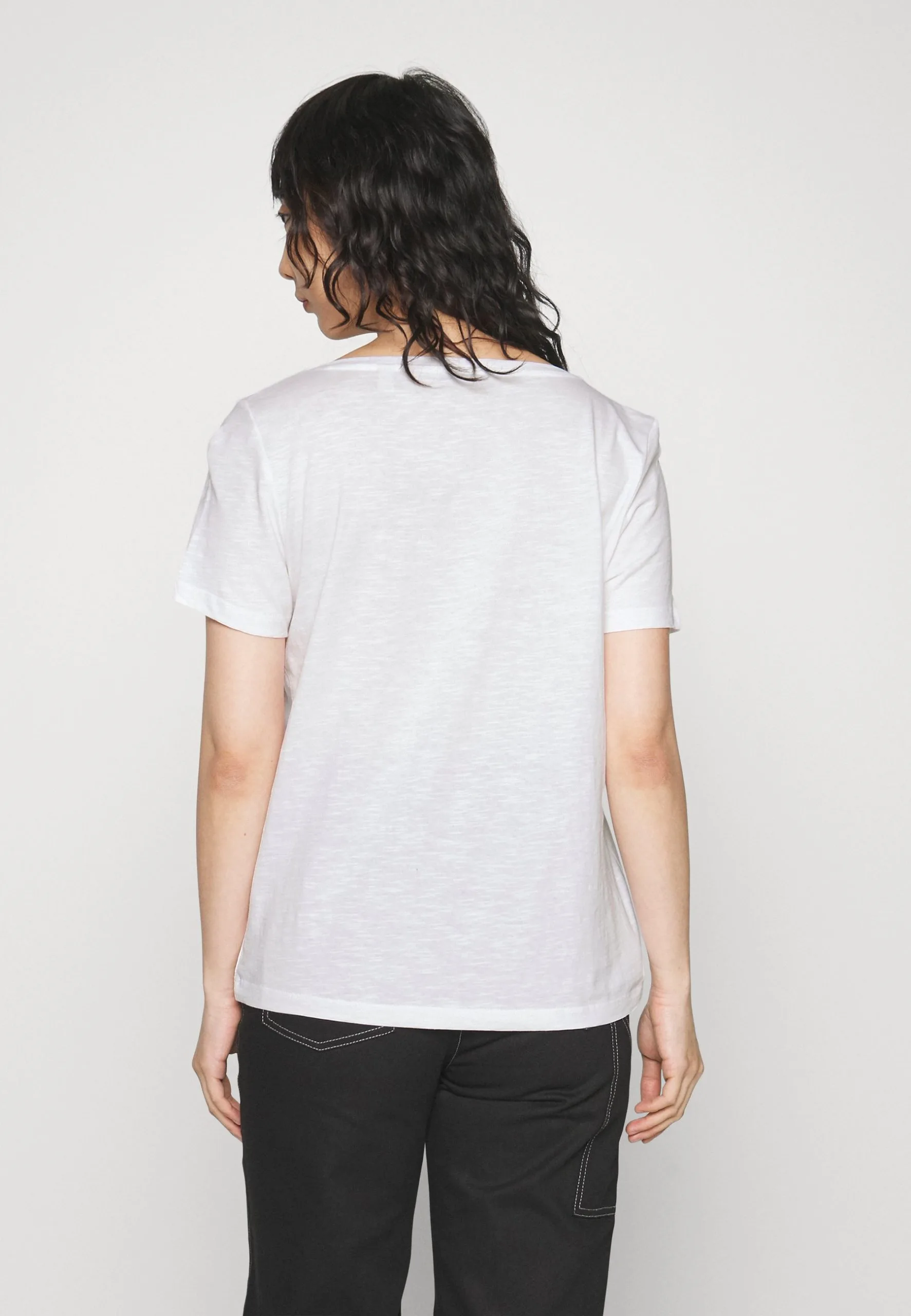 Edc By Esprit Slub V-Neck - T-Shirts - White 5 Edc By Esprit Slub V-Neck - T-Shirts - White - Bilde 3