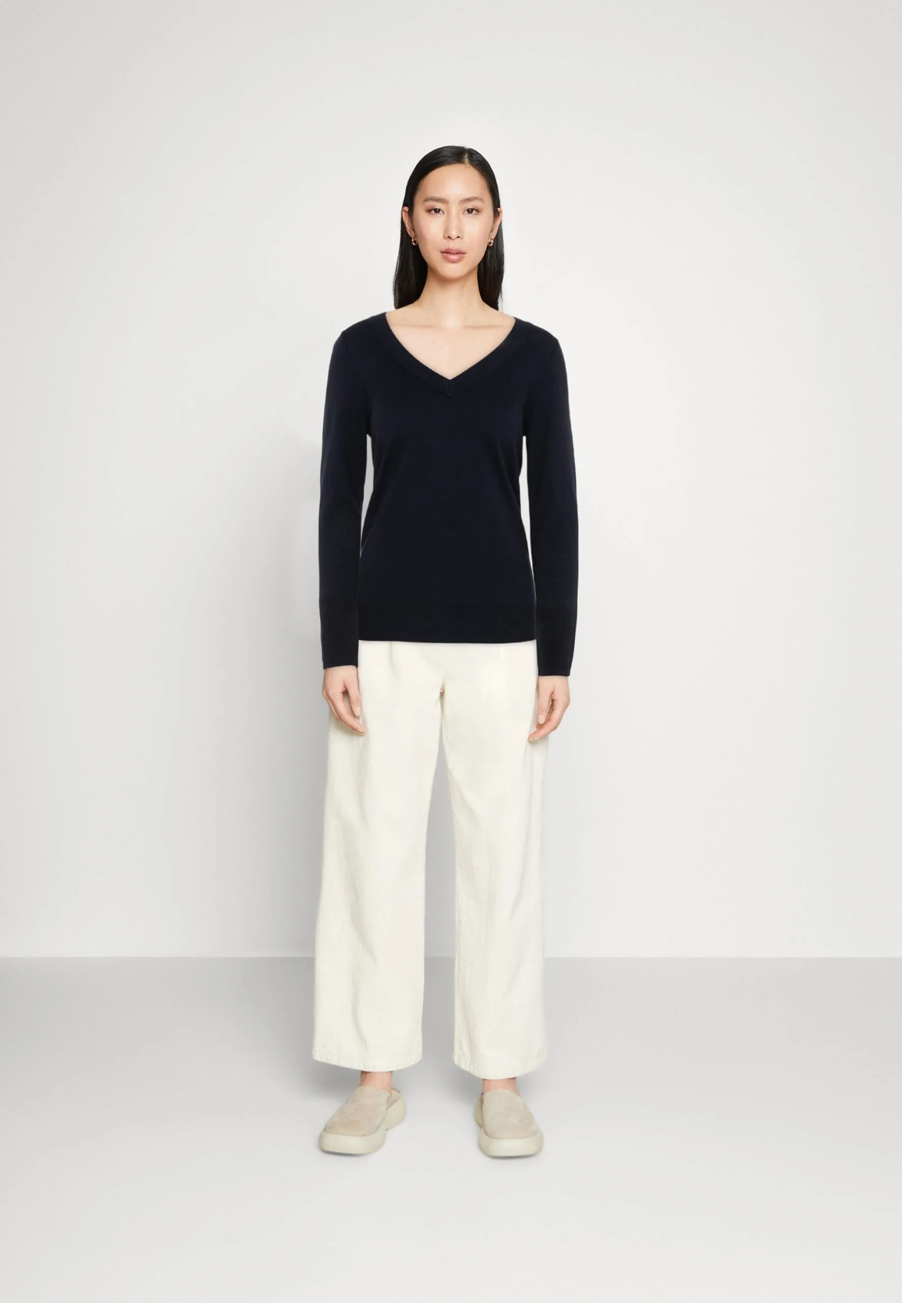 ESPRIT V Neck - Strikkegenser - Navy 4 ESPRIT V Neck - Strikkegenser - Navy - Bilde 2