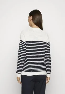 ESPRIT Sus Stich - Strikkegenser - Off-White/Blue 12 ESPRIT Sus Stich - Strikkegenser - Off-White/Blue -ESPRIT Butikk da6e3f354e0c4375ad68d8df3f3364b9