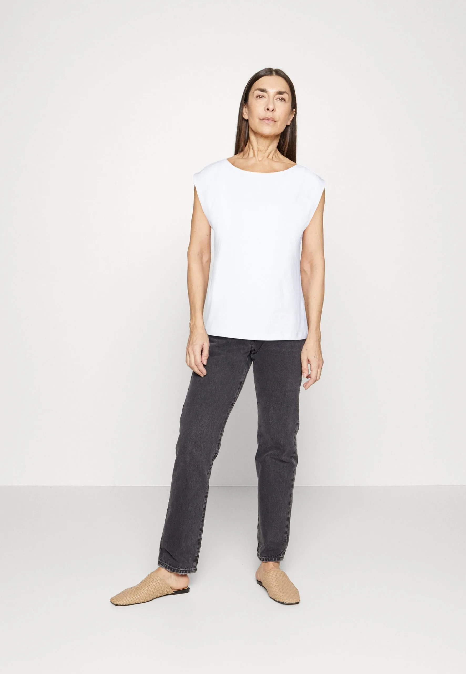 ESPRIT Tee - T-Shirts - White 4 ESPRIT Tee - T-Shirts - White - Bilde 2