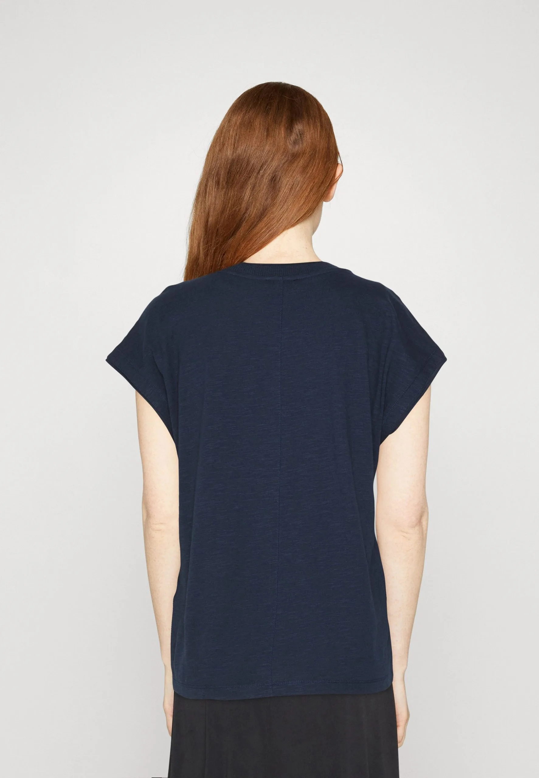 ESPRIT T-Shirts - Navy 5 ESPRIT T-Shirts - Navy - Bilde 3