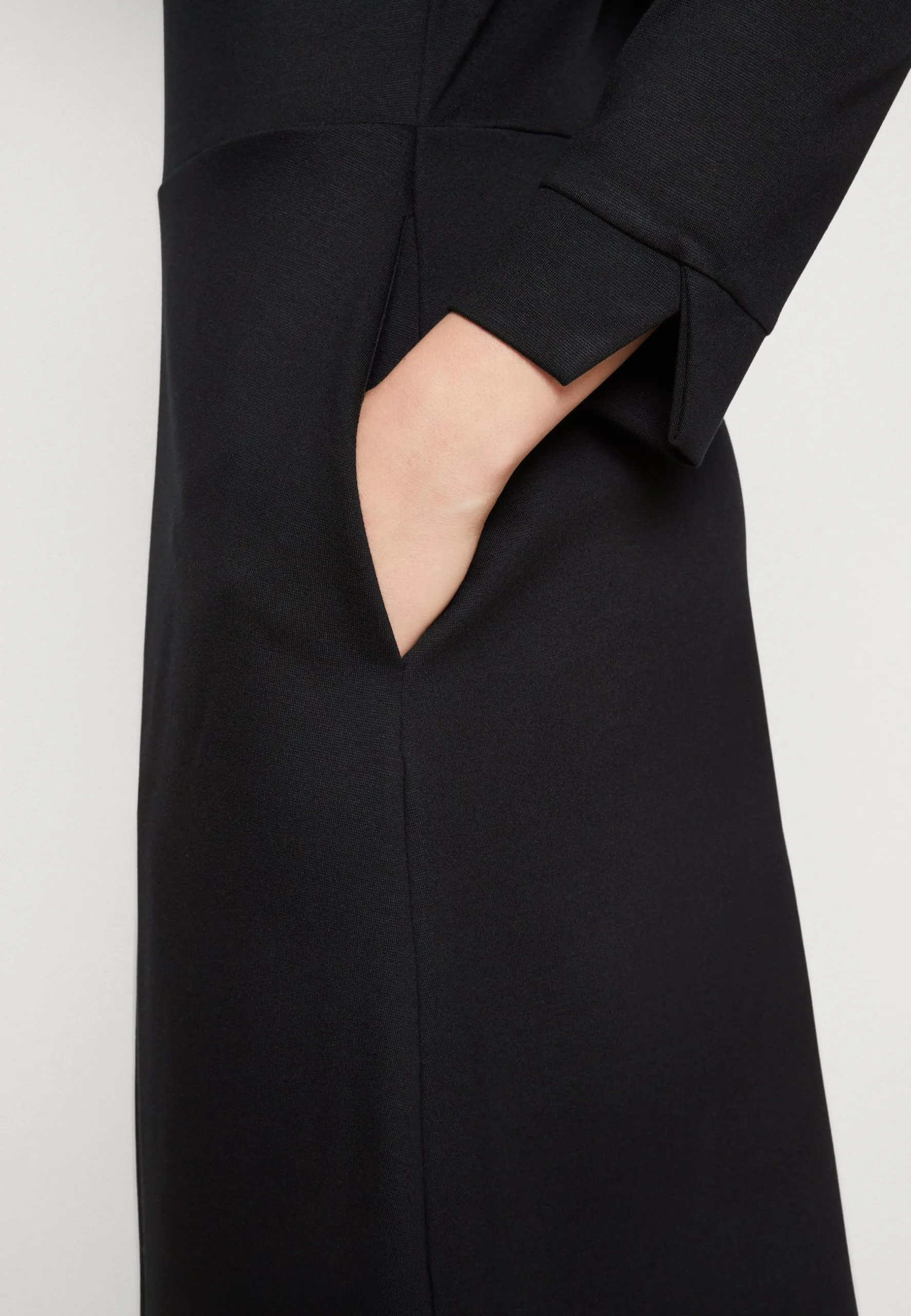 ESPRIT Punti Dress - Jerseykjole - Black 8 ESPRIT Punti Dress - Jerseykjole - Black - Bilde 6