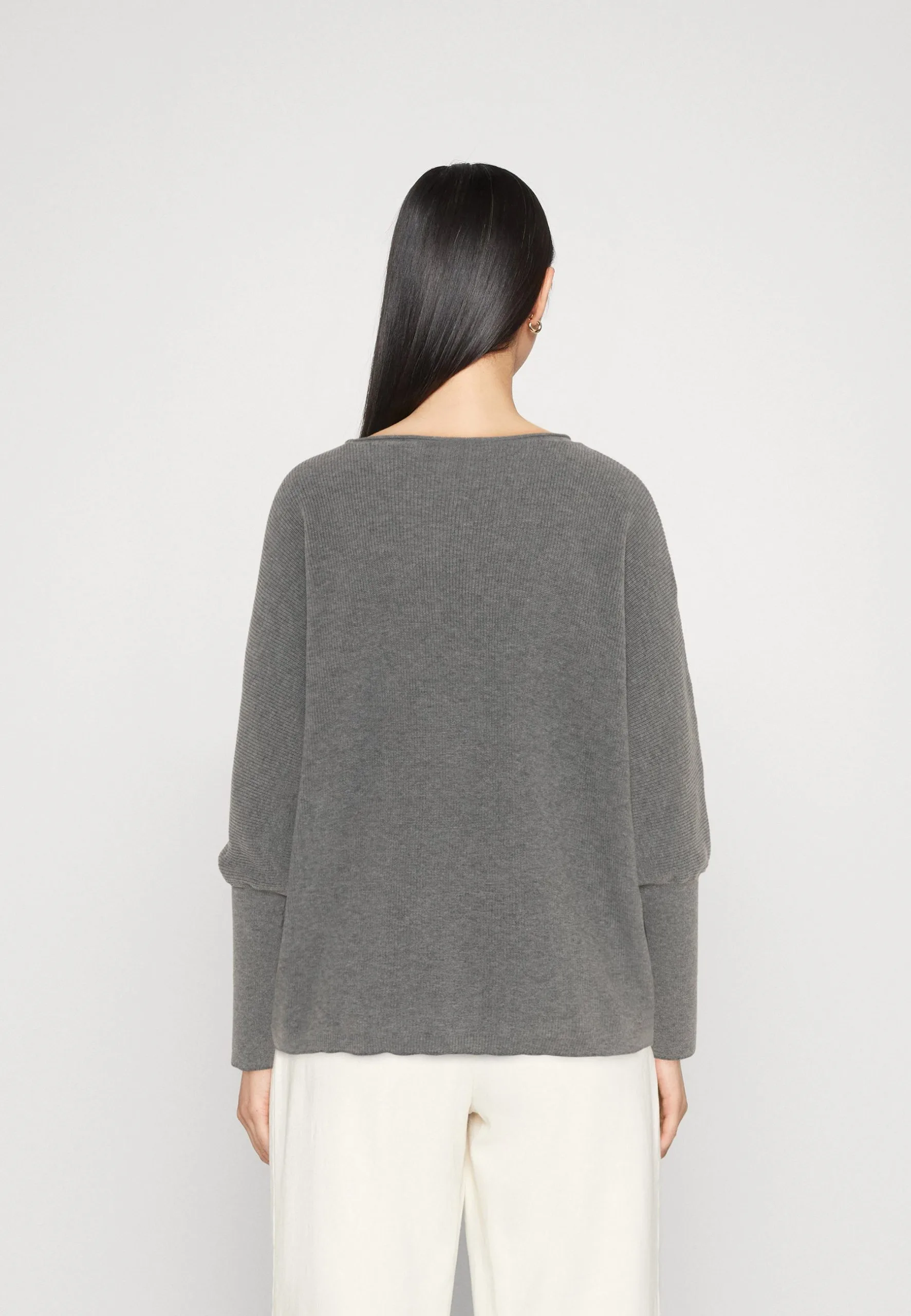 ESPRIT Badwing Roundneck - Strikkegenser - Medium Grey 5 ESPRIT Badwing Roundneck - Strikkegenser - Medium Grey - Bilde 3