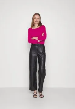 ESPRIT Boat Neck- Topper Langermet - Cherry Red 8 ESPRIT Boat Neck- Topper Langermet - Cherry Red -ESPRIT Butikk e6913b2857fa4096951ebe97636ce9d8