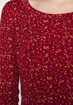 Edc By Esprit Topper Langermet - Cherry Red 10 Edc By Esprit Topper Langermet - Cherry Red -ESPRIT Butikk e7f8bb5c0a714e14846246837a0d1513