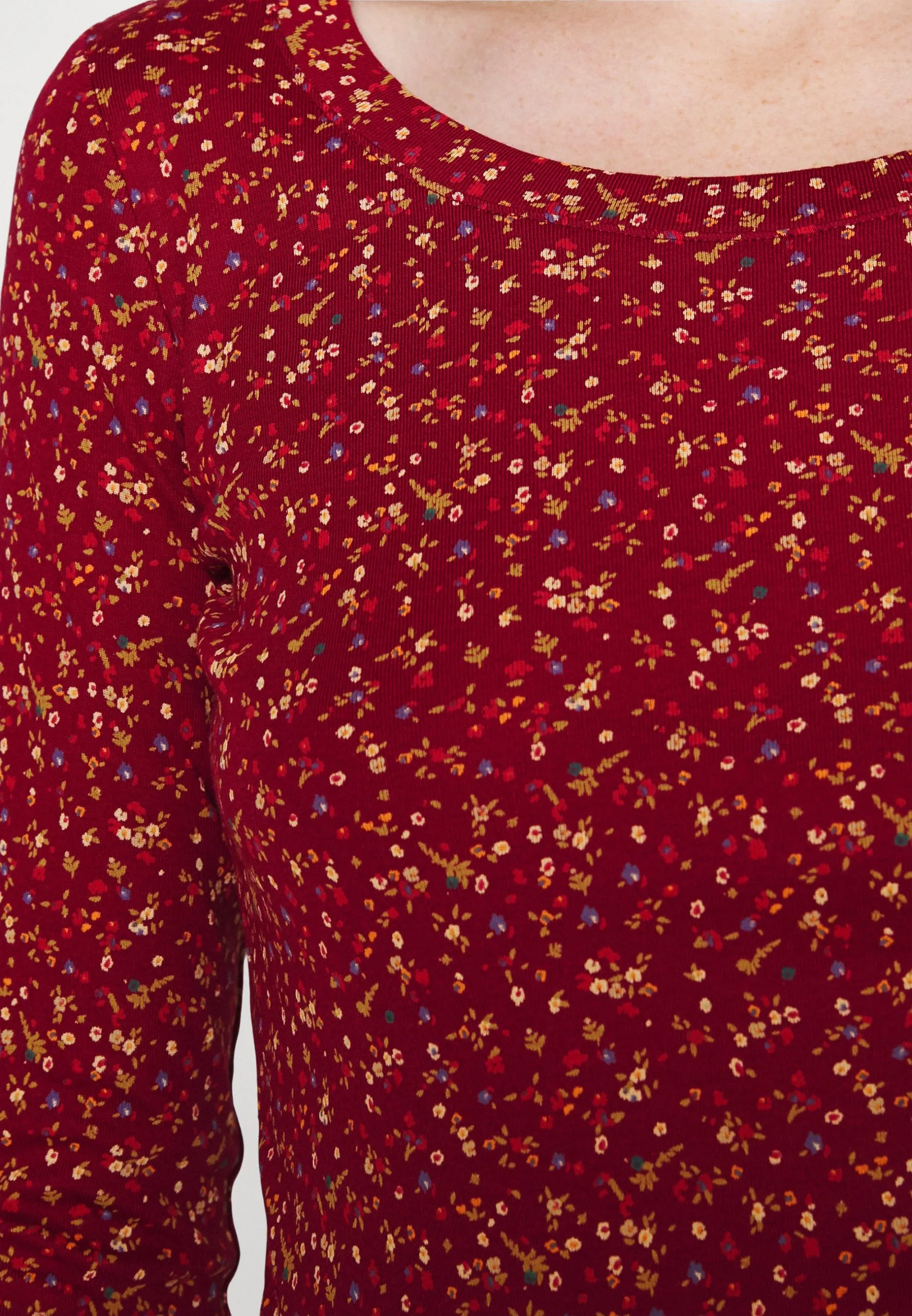 Edc By Esprit Topper Langermet - Cherry Red 6 Edc By Esprit Topper Langermet - Cherry Red - Bilde 4