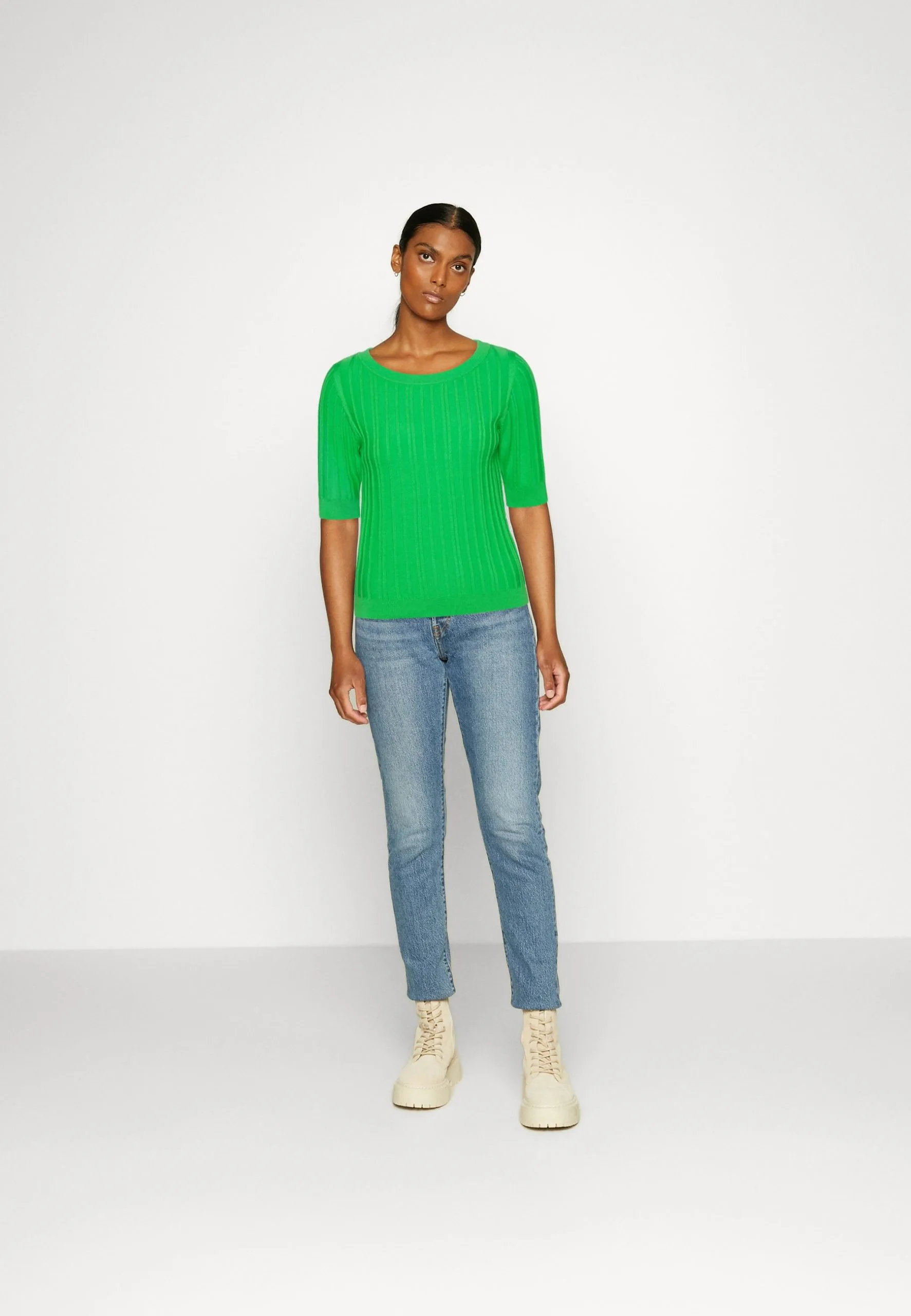 ESPRIT Fitte - T-Shirts Med Print - Green 4 ESPRIT Fitte - T-Shirts Med Print - Green - Bilde 2