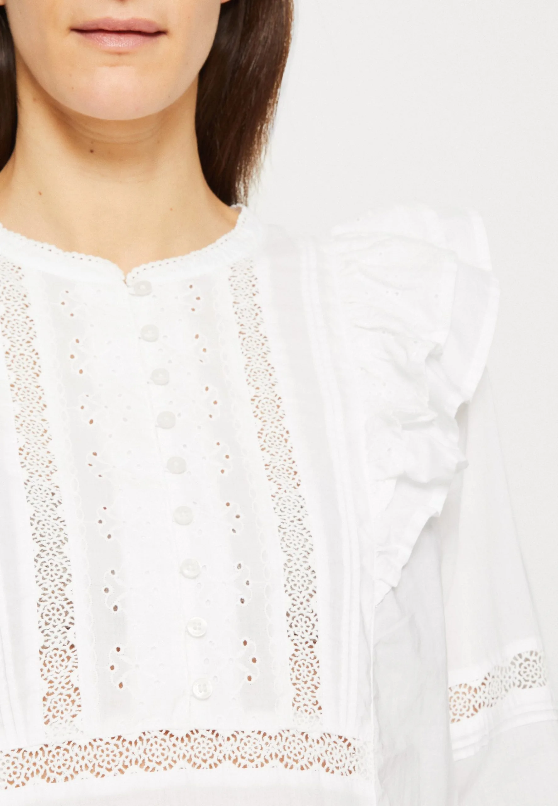 ESPRIT Embro Stripe - Skjortekjole - White 8 ESPRIT Embro Stripe - Skjortekjole - White - Bilde 6