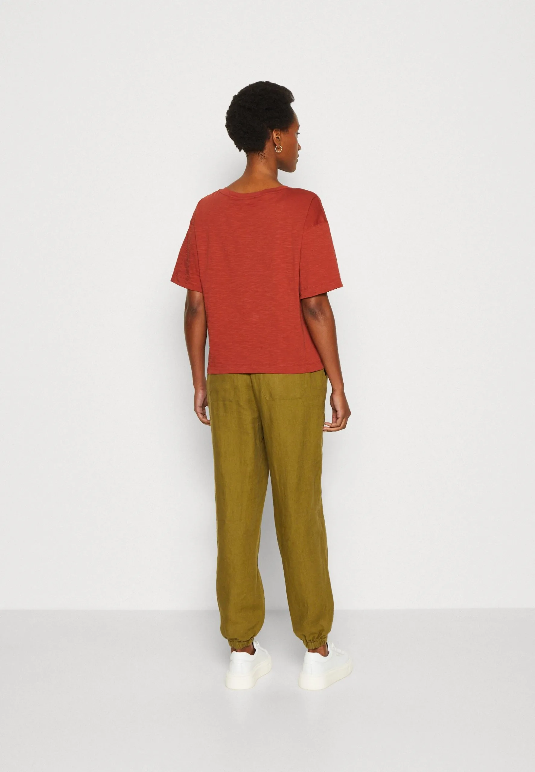 ESPRIT T-Shirts Med Print - Terracotta 5 ESPRIT T-Shirts Med Print - Terracotta - Bilde 3