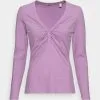 ESPRIT Peach - Topper Langermet - Lilac 2 ESPRIT Peach - Topper Langermet - Lilac -ESPRIT Butikk f4122e52ebce4801b34cac5e666802b1