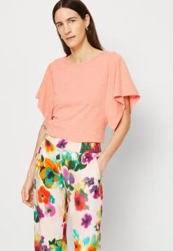 ESPRIT Stitch - T-Shirts - Coral Orange 11 ESPRIT Stitch - T-Shirts - Coral Orange -ESPRIT Butikk f773aa68b24e418092b174827aaa9d69