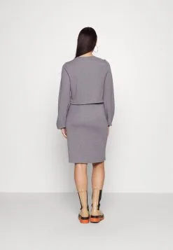 Dress Nursing Long Sleeve - Kjole - Medium Grey 12 Dress Nursing Long Sleeve - Kjole - Medium Grey -ESPRIT Butikk fa2f22dd7b85488e912a69bee8dd5f27