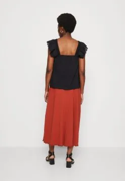 Edc By Esprit Ang - T-Shirts Med Print - Black 10 Edc By Esprit Ang - T-Shirts Med Print - Black -ESPRIT Butikk fb5f9d68aed245bc93fb5fe019ec47fd