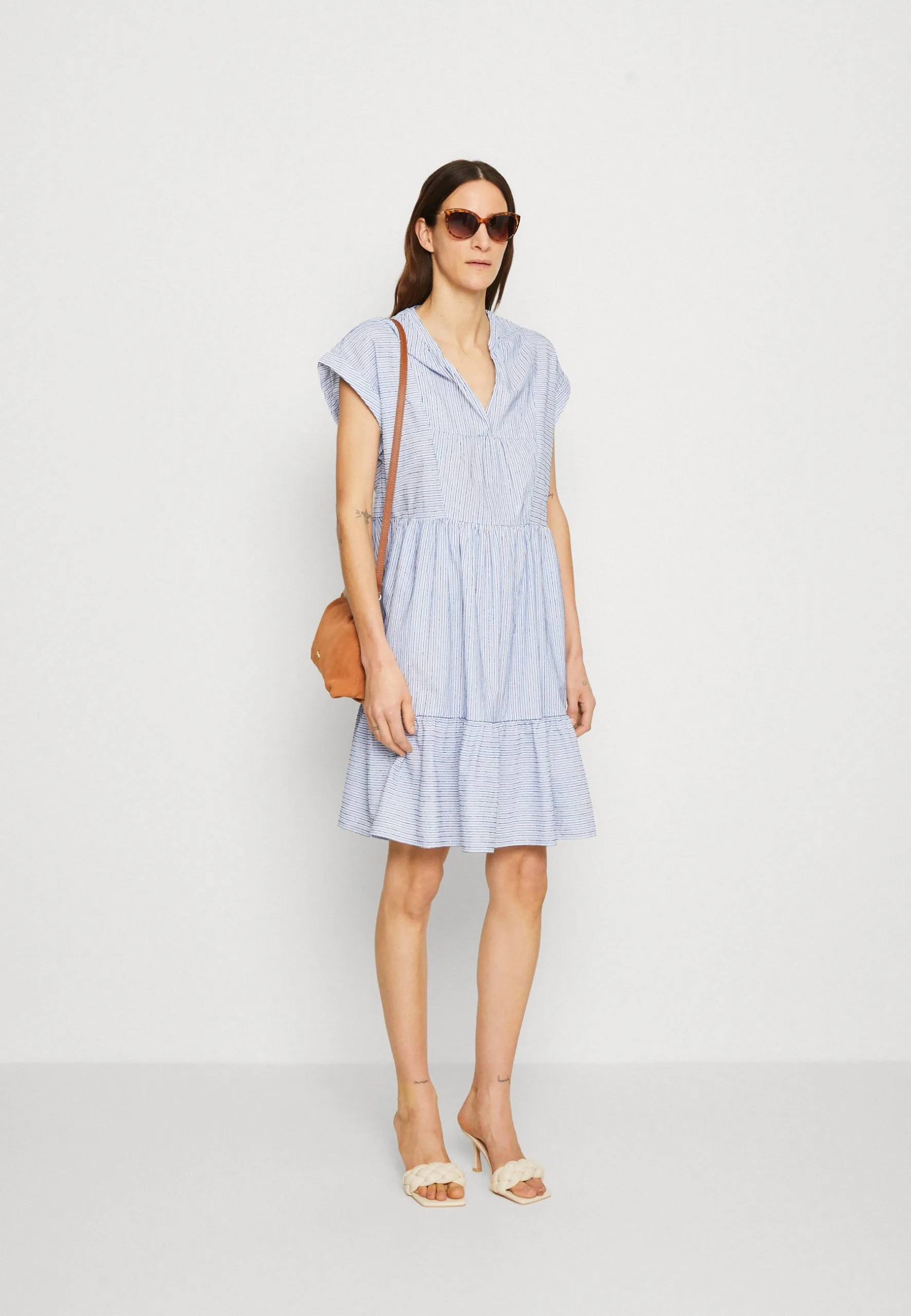 ESPRIT Stripe Dress - Kjole - Bright Blue 4 ESPRIT Stripe Dress - Kjole - Bright Blue - Bilde 2
