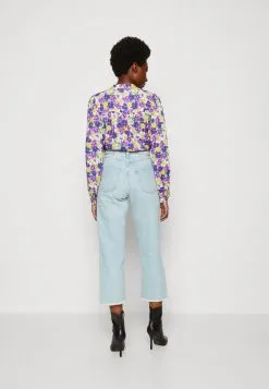 ESPRIT Sus Dad - Jeans Straight Leg - Blue Bleached 10 ESPRIT Sus Dad - Jeans Straight Leg - Blue Bleached -ESPRIT Butikk 039edaf0d69740cd8636fa86cec34171