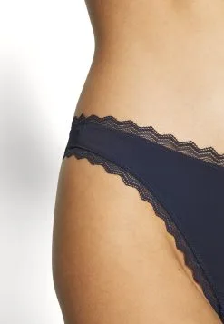 ESPRIT Feminine Hipster - String - Navy 11 ESPRIT Feminine Hipster - String - Navy -ESPRIT Butikk 11dda7eb20324d01bcad9f2b4d88eeb7