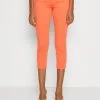 ESPRIT Capri - Jeansshorts - Coral Orange 2 ESPRIT Capri - Jeansshorts - Coral Orange -ESPRIT Butikk 11e147952a964ed7a7dc45254b0cb7de