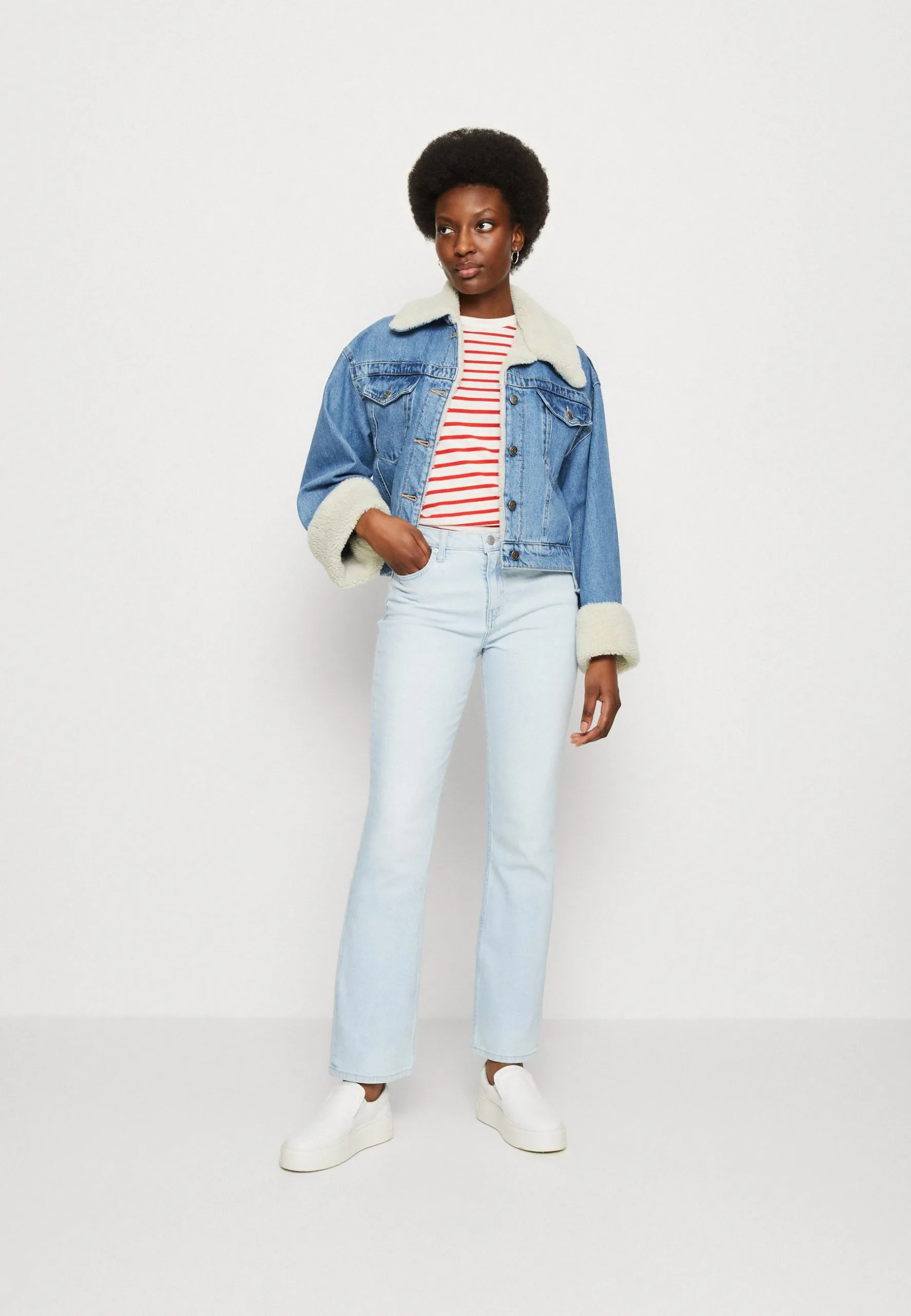 ESPRIT High Rise - Jeans Bootcut - Blue Bleached 4 ESPRIT High Rise - Jeans Bootcut - Blue Bleached - Bilde 2