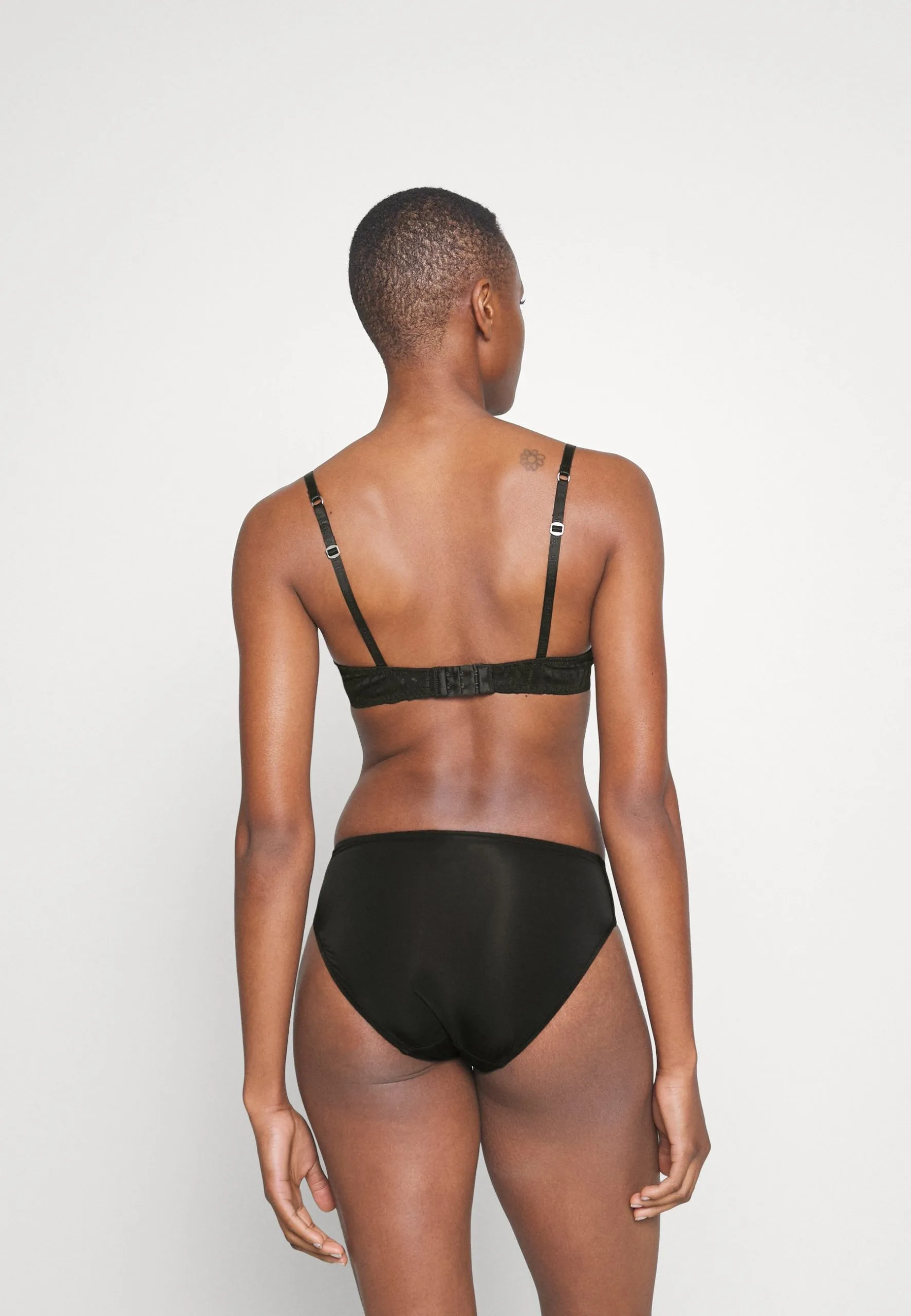 ESPRIT Seasonal The Elegant Fit Classic - Bøyle-Bh - Black 5 ESPRIT Seasonal The Elegant Fit Classic - Bøyle-Bh - Black - Bilde 3