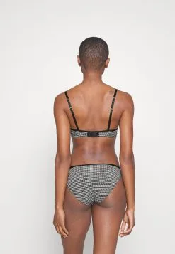 ESPRIT Minimal Print Par The Soft Fit Wireless Padded Aop - Triangel-Bh - Black 10 ESPRIT Minimal Print Par The Soft Fit Wireless Padded Aop - Triangel-Bh - Black -ESPRIT Butikk 1c4be57bc8ec442db2e8c2e073cbe1bf