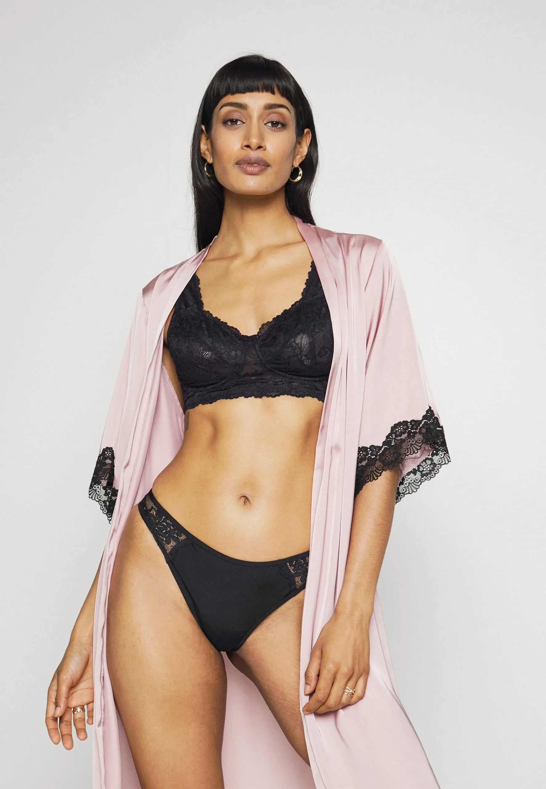 ESPRIT Micro Mix Brazilian Brief - Underbukse - Black 6 ESPRIT Micro Mix Brazilian Brief - Underbukse - Black - Bilde 4