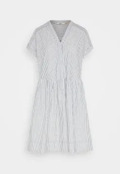 ESPRIT Stripe Dress - Skjortekjole - Navy 12 ESPRIT Stripe Dress - Skjortekjole - Navy -ESPRIT Butikk 1f2cce8d45bd49a9ab766dd4d5e8e903