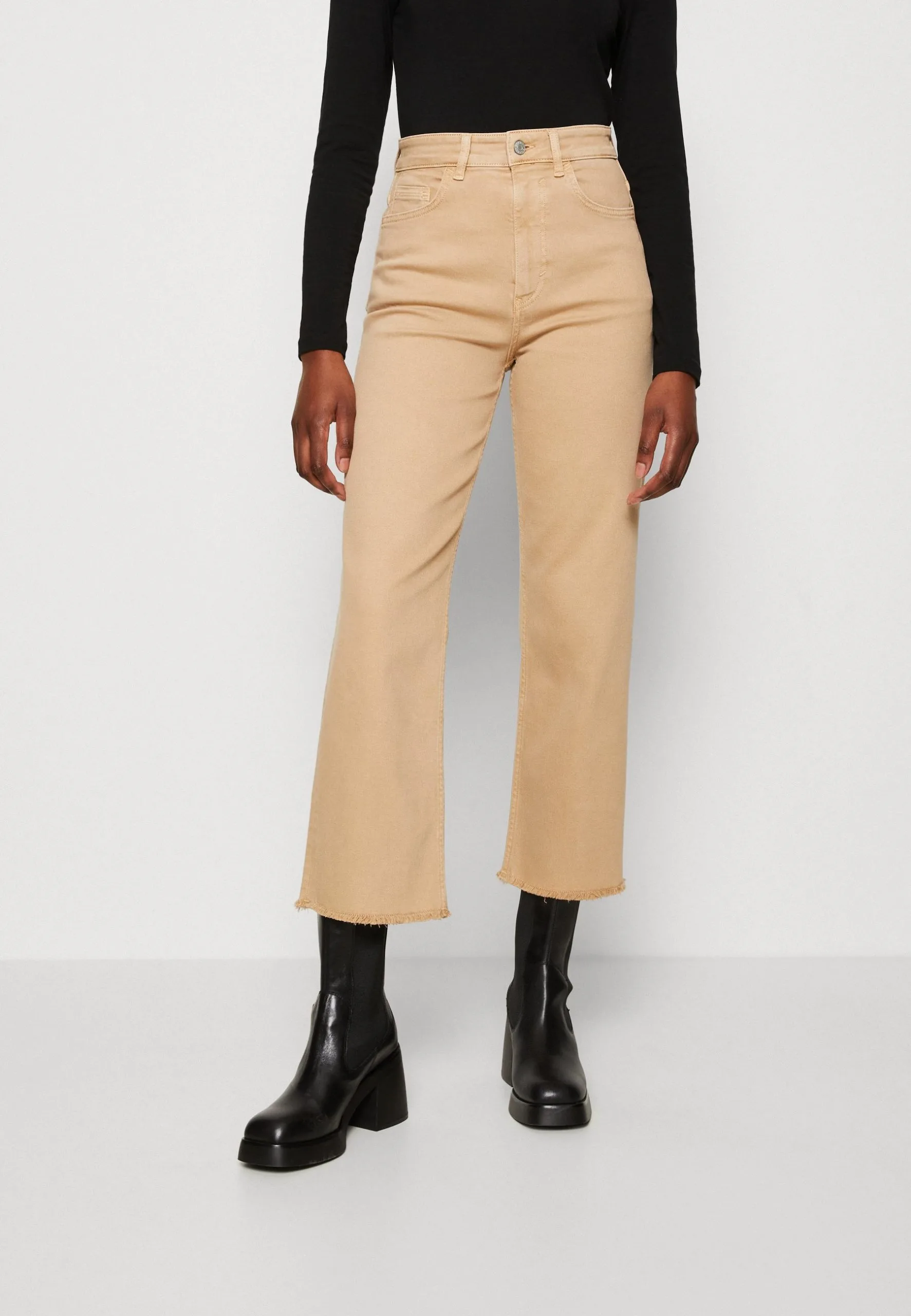 ESPRIT Jeans Straight Leg - Sand 3 ESPRIT Jeans Straight Leg - Sand