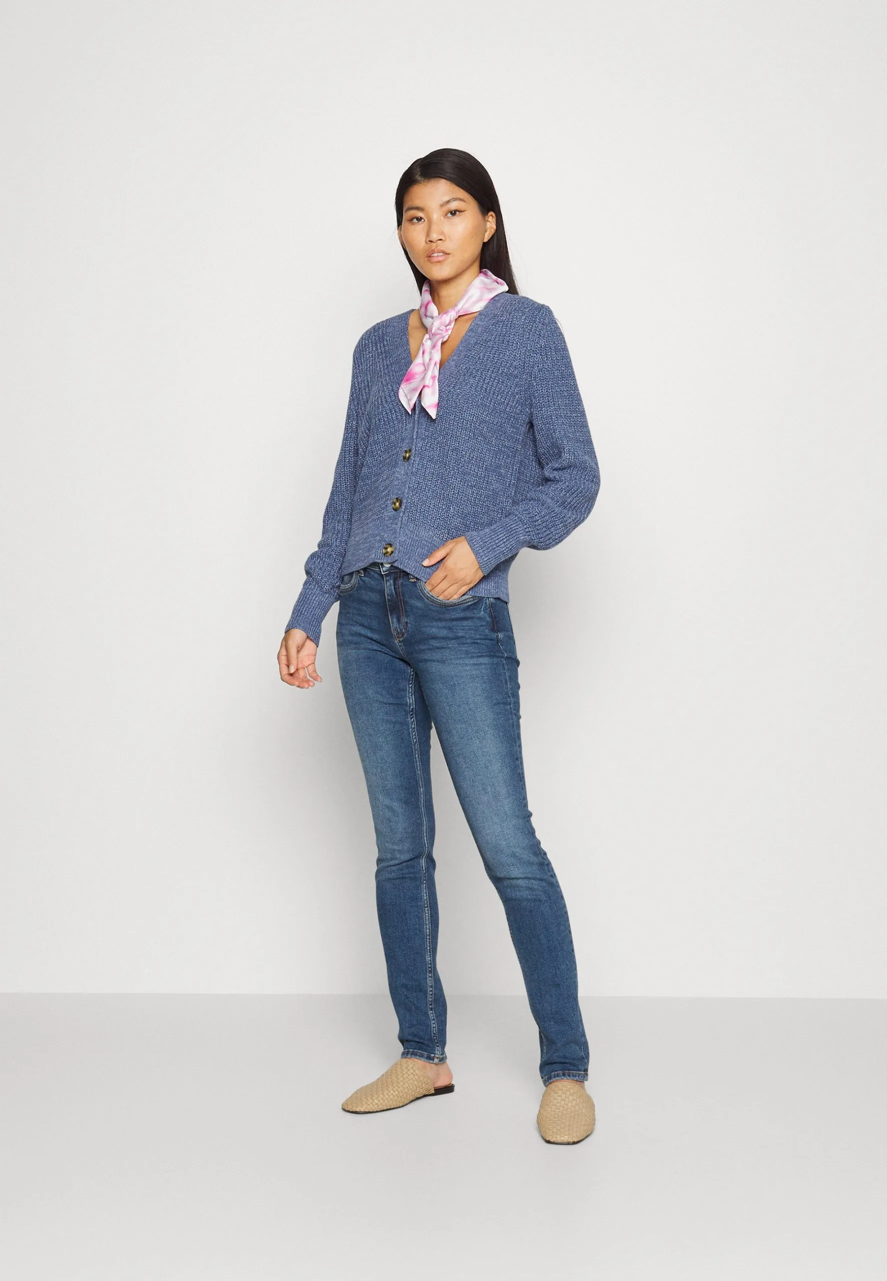 Edc By Esprit Medium Rise High Stretch - Jeans Slim Fit - Blue Dark Wash 4 Edc By Esprit Medium Rise High Stretch - Jeans Slim Fit - Blue Dark Wash - Bilde 2