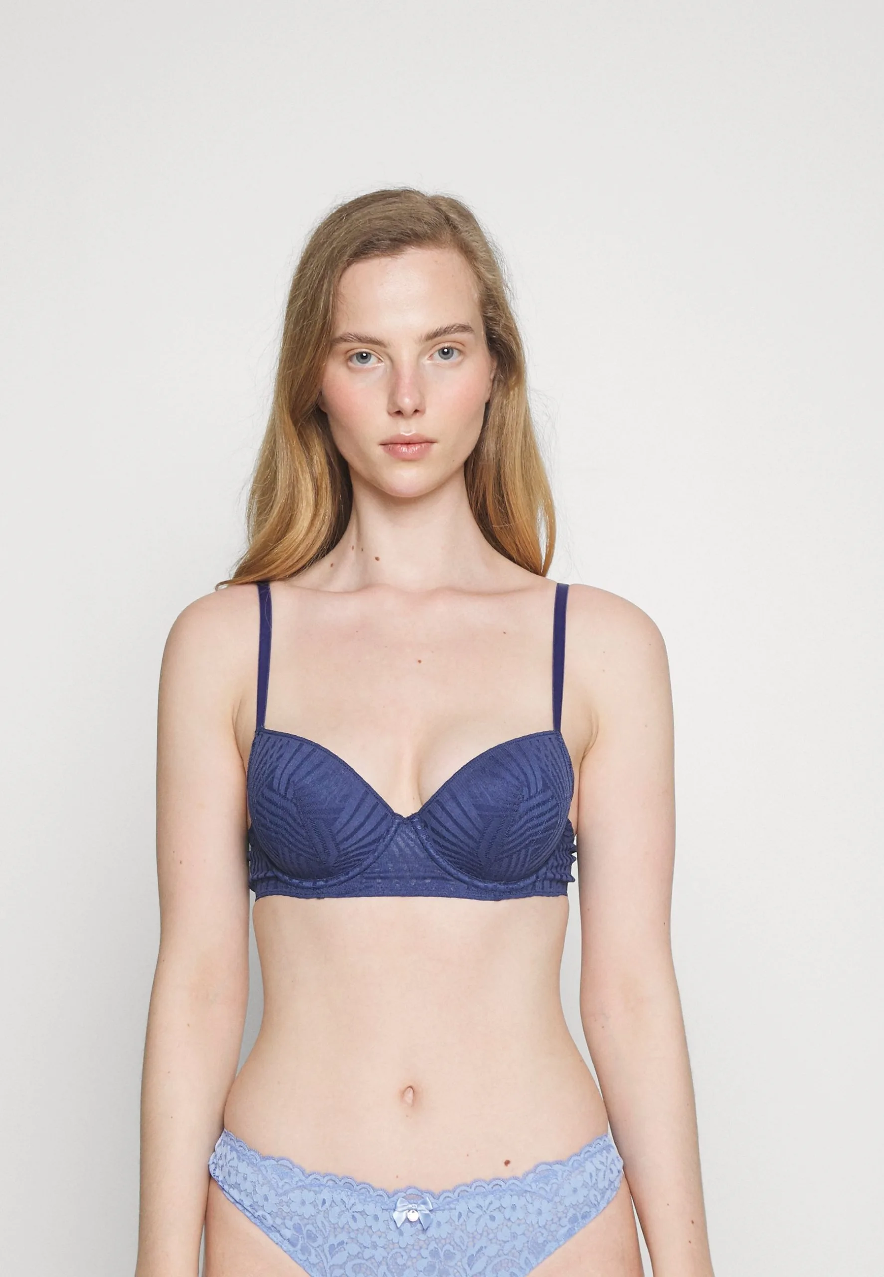 ESPRIT Seasonal Classic Fit Padded - Bøyle-Bh - Dark Blue 3 ESPRIT Seasonal Classic Fit Padded - Bøyle-Bh - Dark Blue