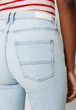 ESPRIT High Rise - Jeans Bootcut - Blue Bleached 13 ESPRIT High Rise - Jeans Bootcut - Blue Bleached -ESPRIT Butikk 4d1464fcbcea44d18a44e862a8f08a54