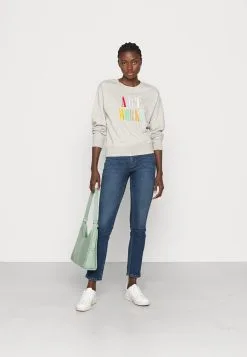 ESPRIT Butikk -ESPRIT Butikk 5a733fab9bcb40378cca47b49a3c9963